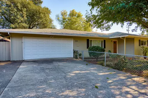 1875 7th St, Redding, CA 96001 photo 1