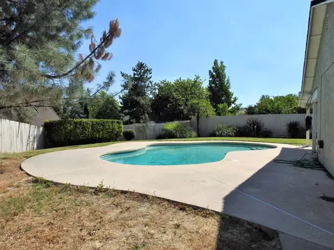 2745 Howard, Redding, CA 96001 photo 17
