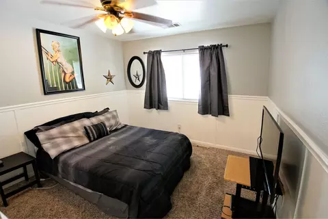 2745 Howard, Redding, CA 96001 photo 10