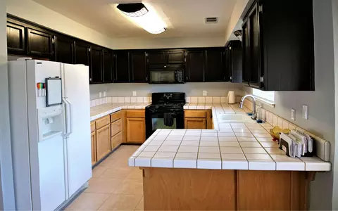 2745 Howard, Redding, CA 96001 photo 3