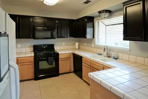 2745 Howard, Redding, CA 96001 photo 4