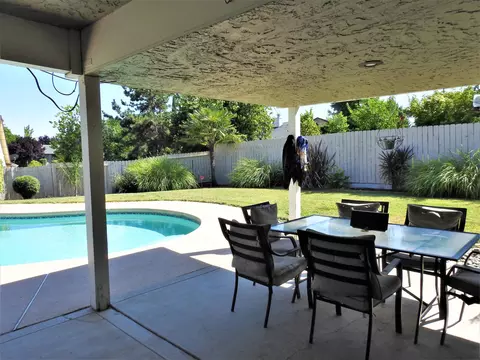2745 Howard, Redding, CA 96001 photo 18