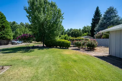 2955 Balaton Ave, Redding, CA 96001 photo 38