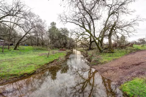 9993 Salmon Creek Rd, Redding, CA 96003 photo 10