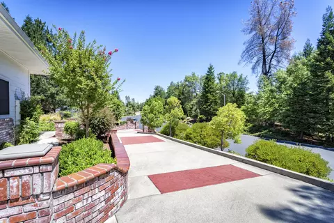 13360 Tierra Heights Rd, Redding, CA 96003 photo 5