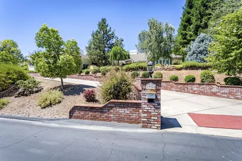 13360 Tierra Heights Rd, Redding, CA 96003 photo 3