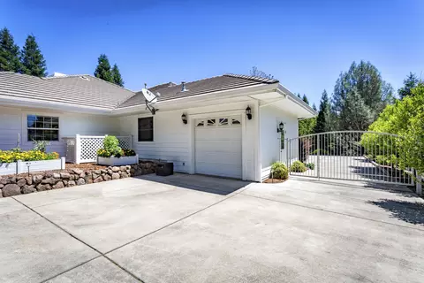 13360 Tierra Heights Rd, Redding, CA 96003 photo 27