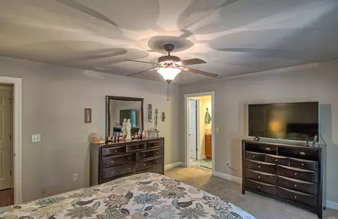 4380 Cynthia Way, Redding, CA 96002 photo 25