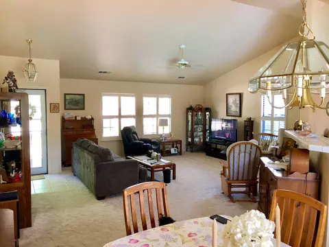 615 Chancellor Blvd, Redding, CA 96003 photo 7