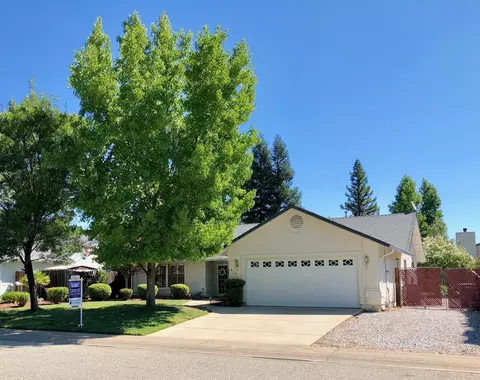 615 Chancellor Blvd, Redding, CA 96003 photo 2