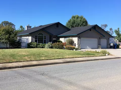 19485 Hollow Ln, Redding, CA 96003 photo 2