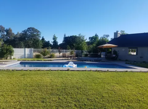 19485 Hollow Ln, Redding, CA 96003 photo 9