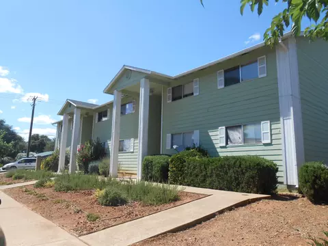 1000 Del Sol Pl, Redding, CA 96002 photo 1
