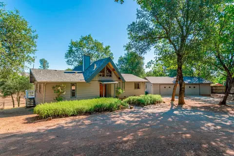 13036 Redwing Ln, Redding, CA 96003 photo 1