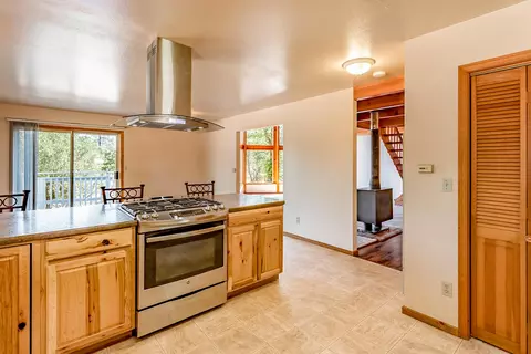 13036 Redwing Ln, Redding, CA 96003 photo 9