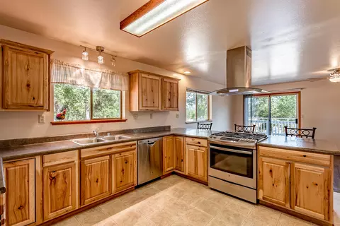13036 Redwing Ln, Redding, CA 96003 photo 8