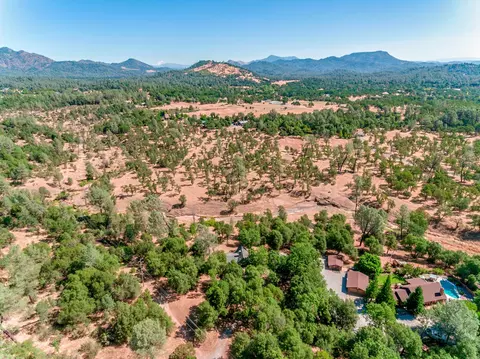 13036 Redwing Ln, Redding, CA 96003 photo 25