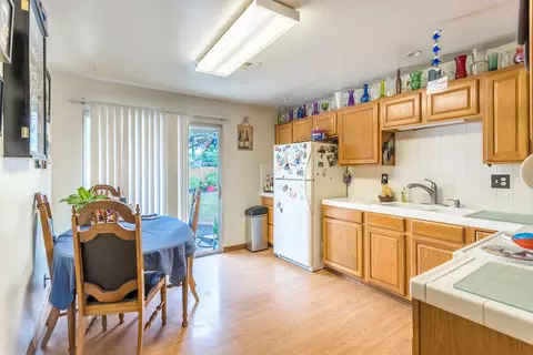 2107 Solar Way, Redding, CA 96002 photo 5