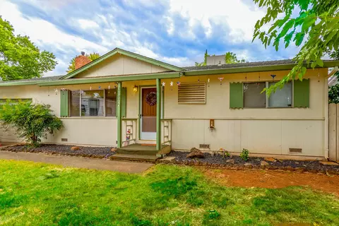 2107 Solar Way, Redding, CA 96002 photo 1