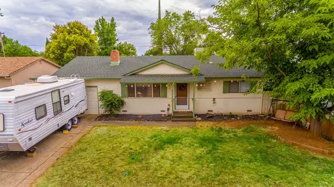 2107 Solar Way, Redding, CA 96002 photo 17