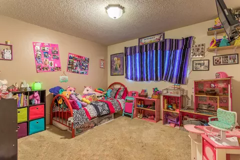 2107 Solar Way, Redding, CA 96002 photo 10