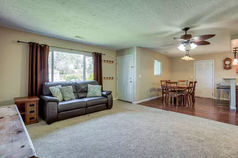 2365 Kerry Ave, Redding, CA 96002 photo 6