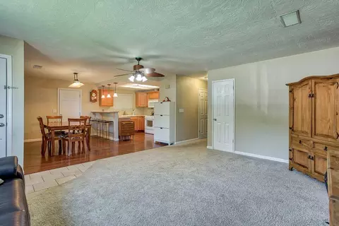 2365 Kerry Ave, Redding, CA 96002 photo 5