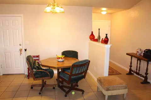 1414 Augustine Way, Redding, CA 96002 photo 4
