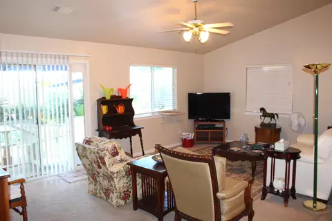 1414 Augustine Way, Redding, CA 96002 photo 2