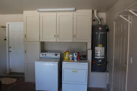 1414 Augustine Way, Redding, CA 96002 photo 17