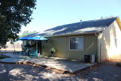 1414 Augustine Way, Redding, CA 96002 photo 13