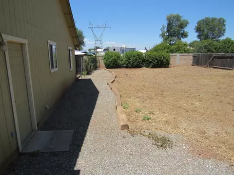 1414 Augustine Way, Redding, CA 96002 photo 22