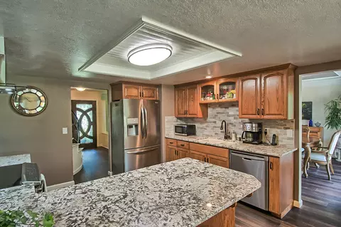 3059 Forest Hills Dr, Redding, CA 96002 photo 11