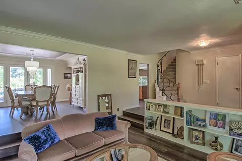3059 Forest Hills Dr, Redding, CA 96002 photo 8