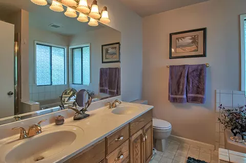 3059 Forest Hills Dr, Redding, CA 96002 photo 18