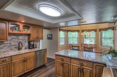 3059 Forest Hills Dr, Redding, CA 96002 photo 10