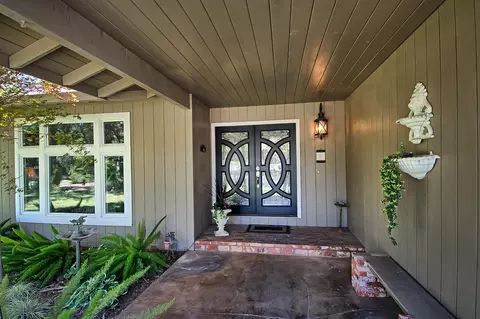 3059 Forest Hills Dr, Redding, CA 96002 photo 3