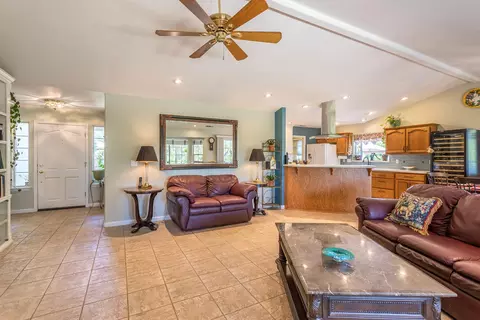 1817 Trailwood Ct, Redding, CA 96003 photo 5