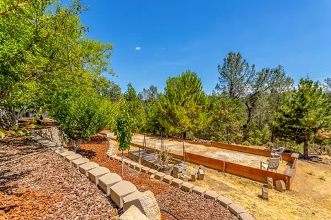 1817 Trailwood Ct, Redding, CA 96003 photo 26