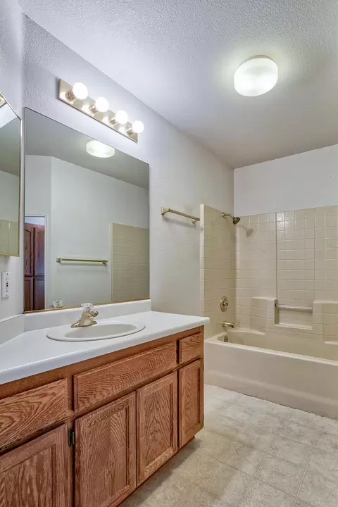 480 Viewpoint Dr, Redding, CA 96003 photo 8