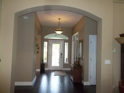 6420 Lucerne Ct, Redding, CA 96001 photo 2