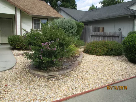 445 Yolla Bolly Trl, Redding, CA 96003 photo 2