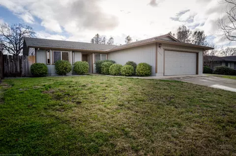 3675 Lake Forest Dr, Redding, CA 96003 photo 1