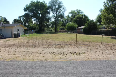 4923 Bonnyview Ave, Redding, CA 96001 photo 2