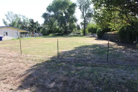 4923 Bonnyview Ave, Redding, CA 96001 photo 4