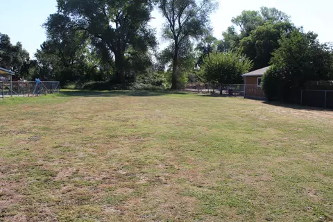 4923 Bonnyview Ave, Redding, CA 96001 photo 1
