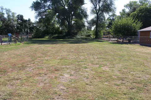 4923 Bonnyview Ave, Redding, CA 96001 photo 3