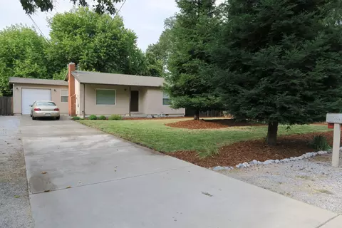 3048 Sacramento Dr, Redding, CA 96001 photo 2