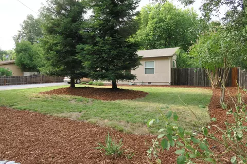 3048 Sacramento Dr, Redding, CA 96001 photo 3