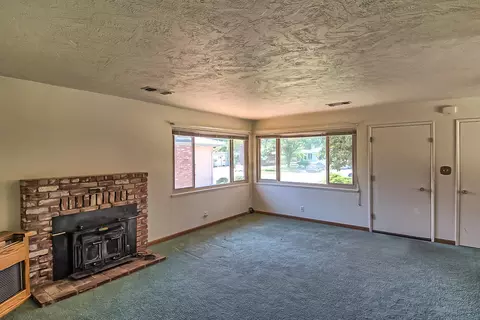 2835 Regal Ave, Redding, CA 96002 photo 4